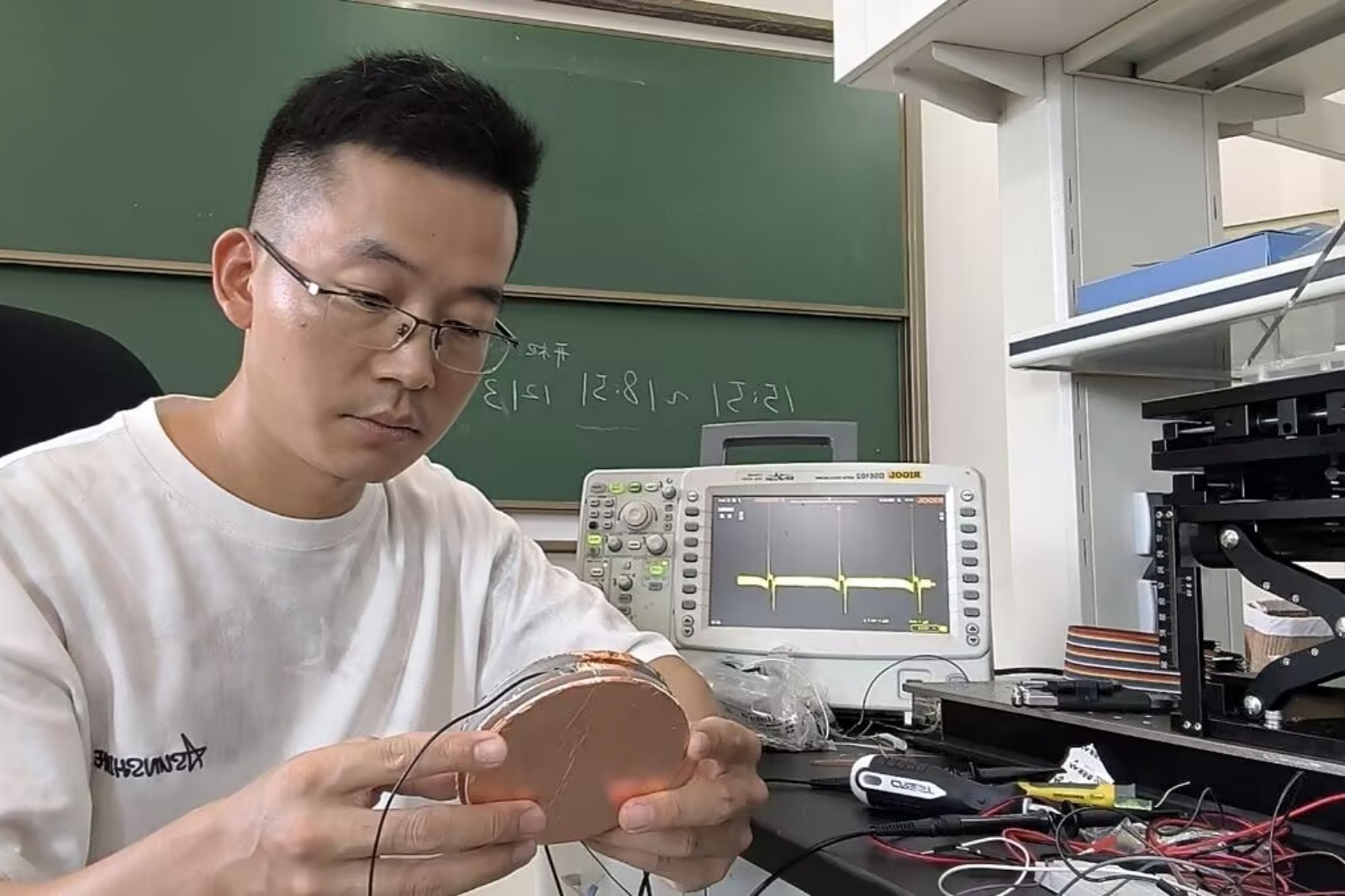 史春飞.jpg 史春飞.jpg